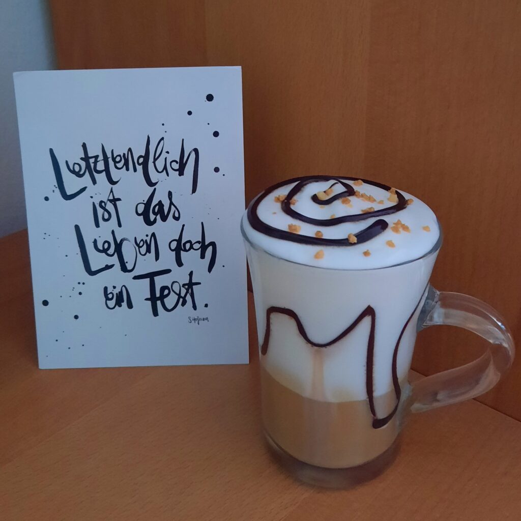 Glück genießen: Iced Latte Macchiato